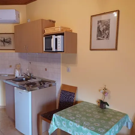 Andrea Apartmanhaz Daire Balatongyörök