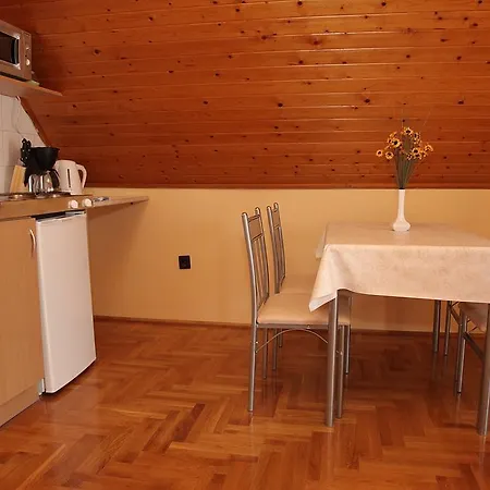 Andrea Apartmanhaz Daire *
