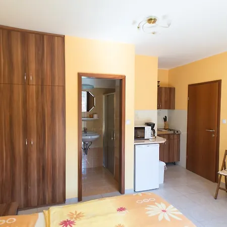 Andrea Apartmanhaz Daire Balatongyörök