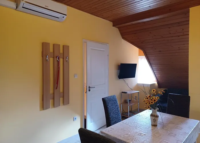 Andrea Apartmanhaz Balatongyorok