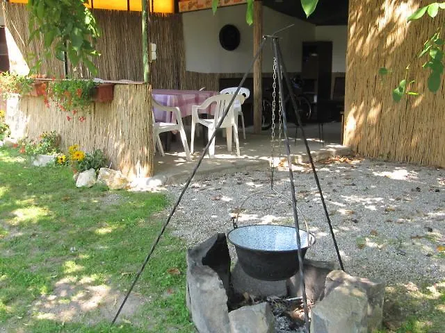 Andrea Apartmanhaz Apartment Balatongyorok