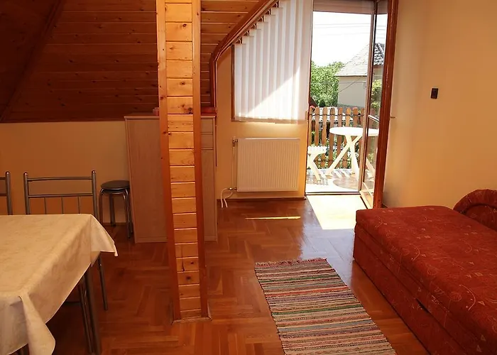 Andrea Apartmanhaz